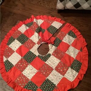 Vtg Festive Patchwork Hand-tied Quilt Tree Skirt